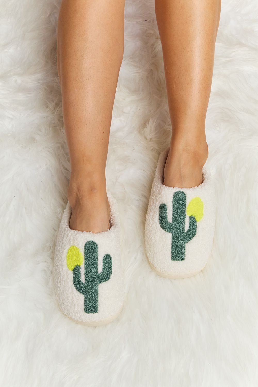 Cactus Print Plush Slippers